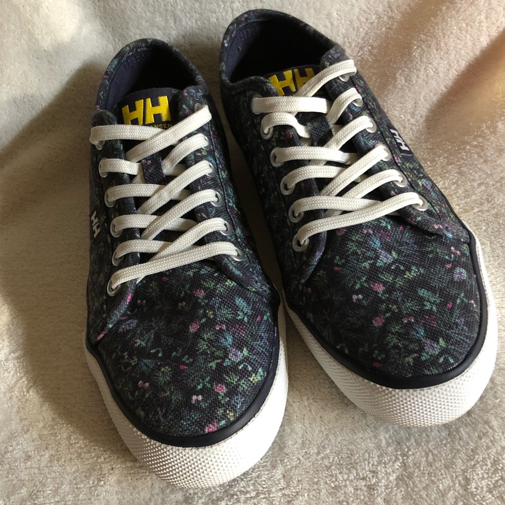 Helly Hansen fjord canvas shoe sneakers V2 floral flowers